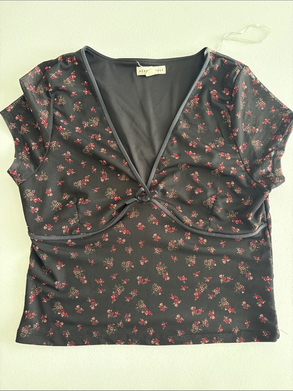 Aeropostale Black Floral V-Neck Crop Top